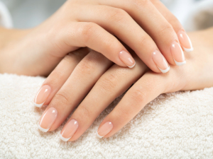 manicure e ricostruzione unghie